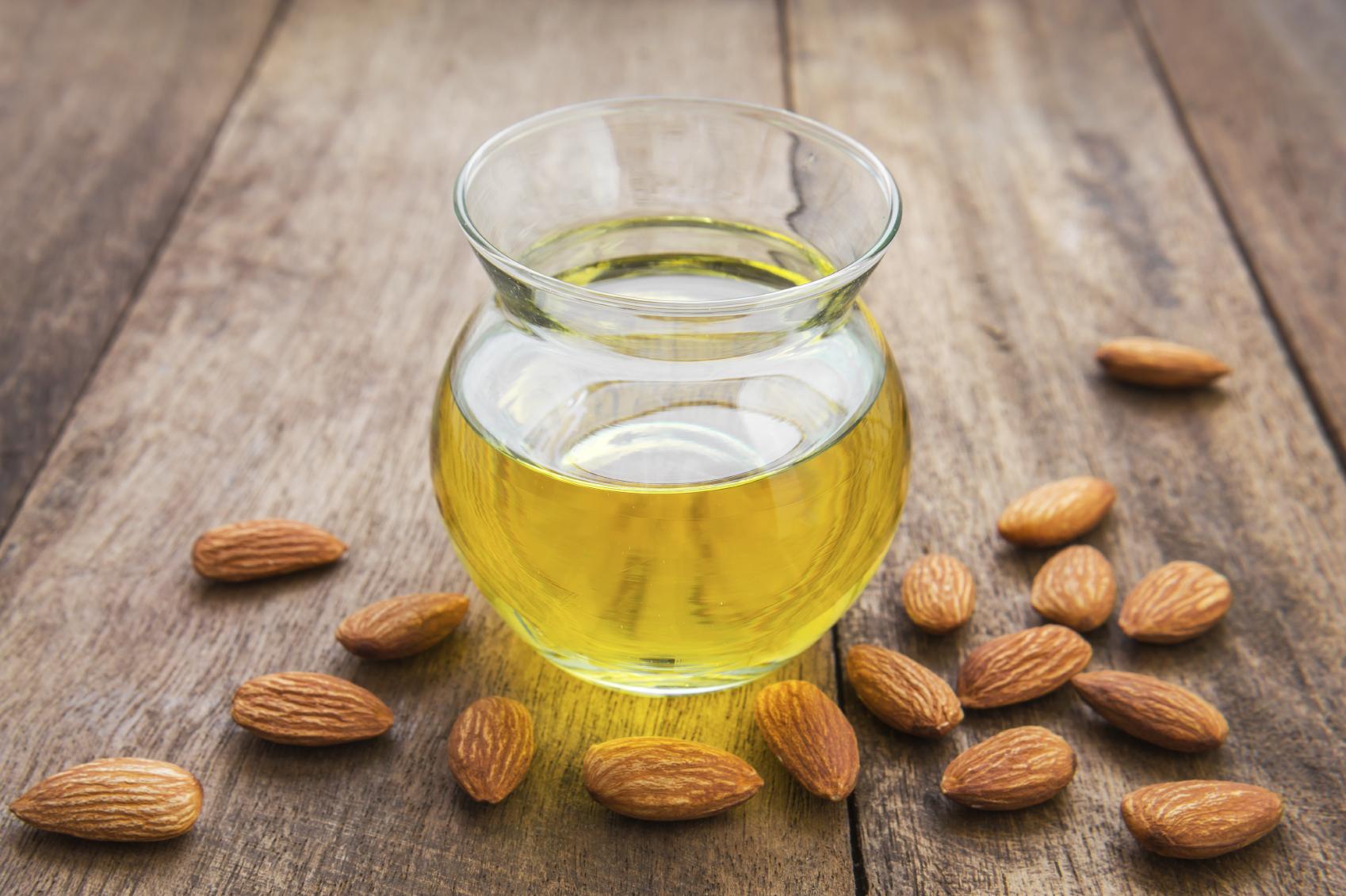 benefits-of-sweet-almond-oil
